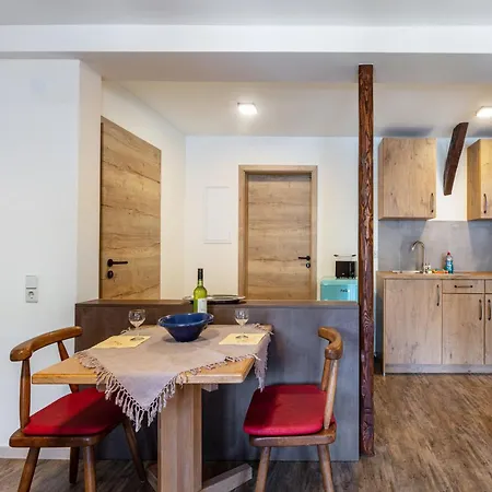 Zur Linde Und St. Blasien