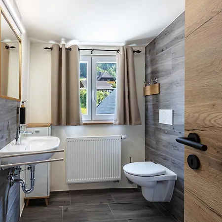 Zur Linde Und St. Blasien