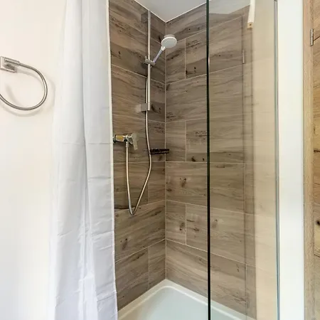 Zur Linde Und St. Blasien